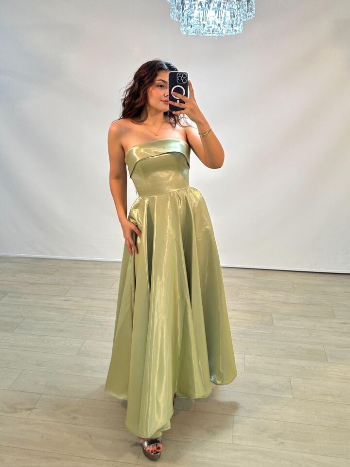 Stella Hologram Saten Straplez Soft Yeşil Renk Abiye Elbise