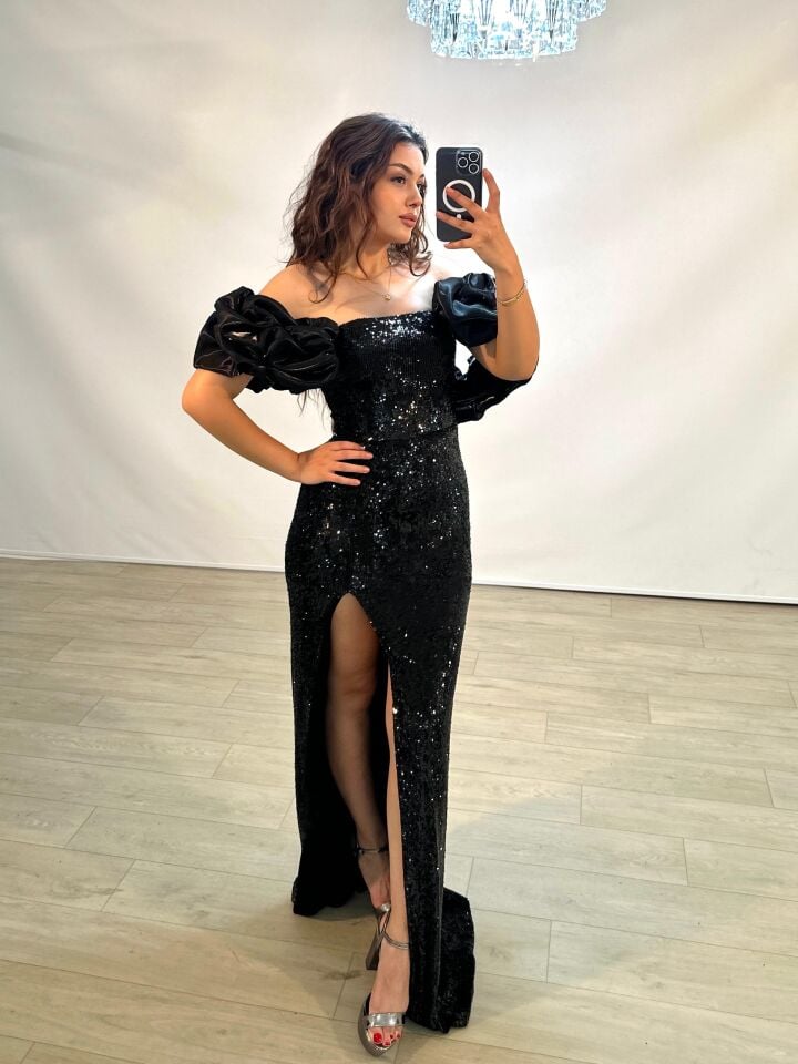 Azur Saten Kollu Full Payetli Yırtmaçlı Siyah Renkli Abiye Elbise 36