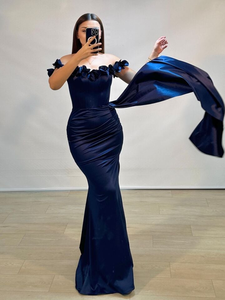 Daisy Çiçek Detaylı Saten Korseli Lacivert Balık Model Abiye Elbise