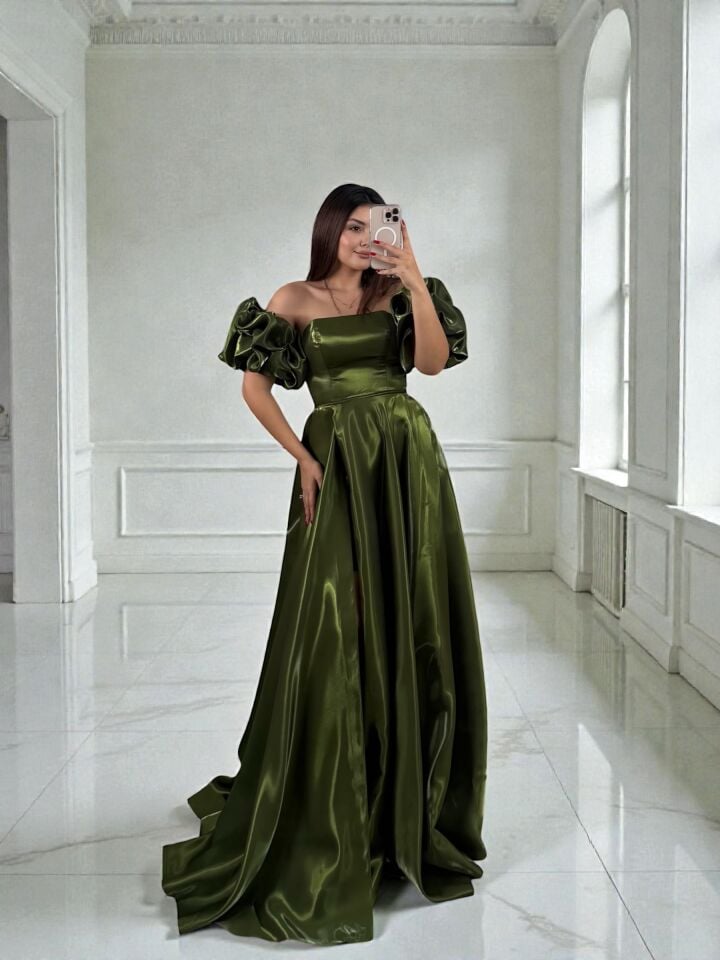 Nora Balon Kollu Parlak Saten Yırtmaçlı Yeşil Abiye Elbise 36