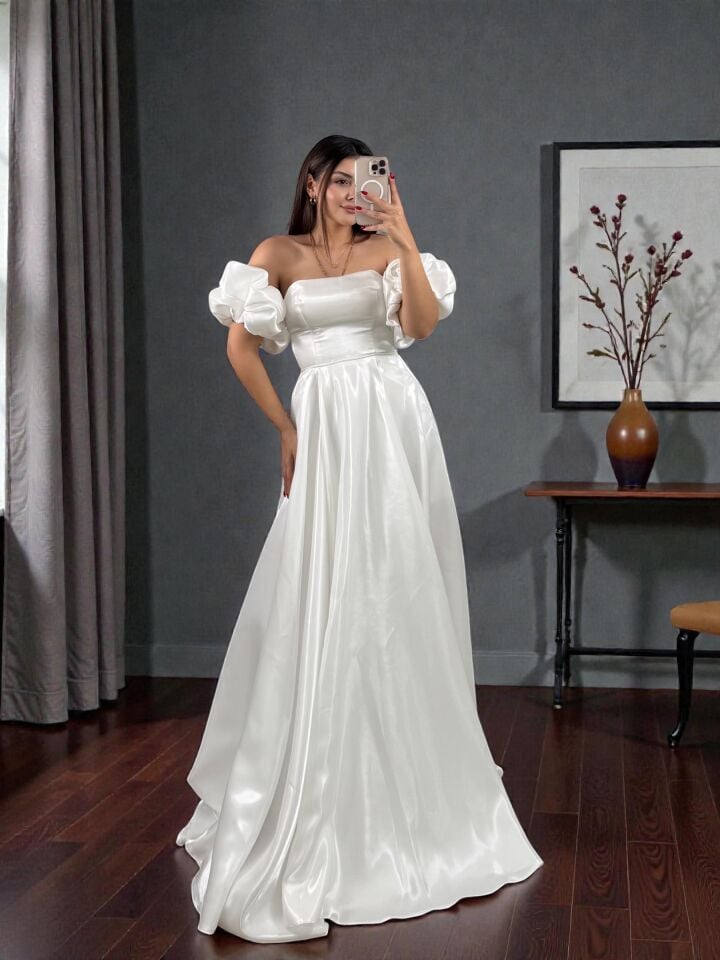 Nora Balon Kollu Parlak Saten Yırtmaçlı Beyaz  Abiye Elbise 36