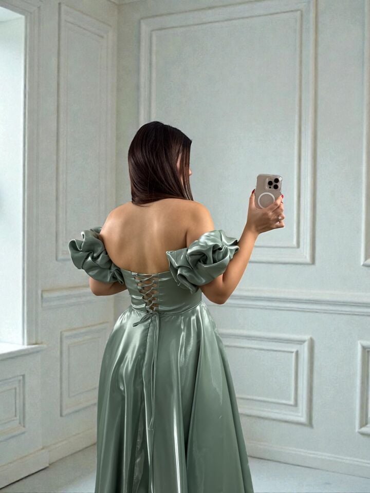 Nora Balon Kollu Parlak Saten Yırtmaçlı Mint Yeşili Abiye Elbise 40