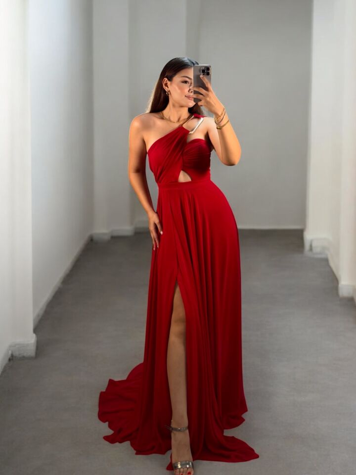Alya Gold Tokalı Şifon Yırtmaçlı Kırmızı Abiye Elbise