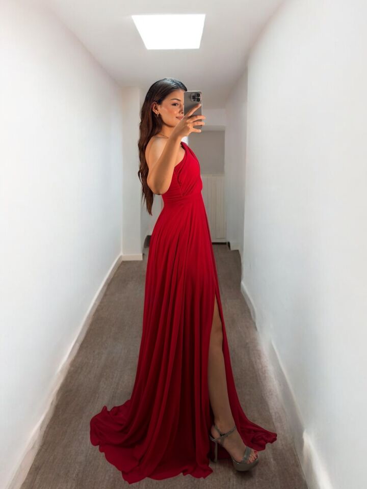 Alya Gold Tokalı Şifon Yırtmaçlı Kırmızı Abiye Elbise 38