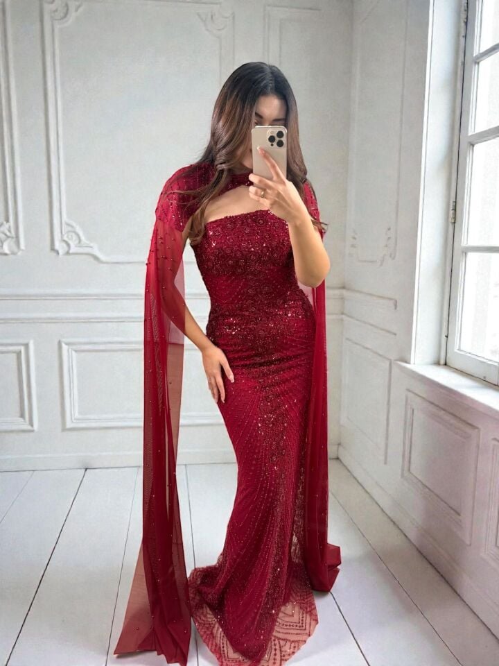Valentina Boncuk Payet İşlemeli Pelerinli Bordo Tasarım Abiye Elbise 38