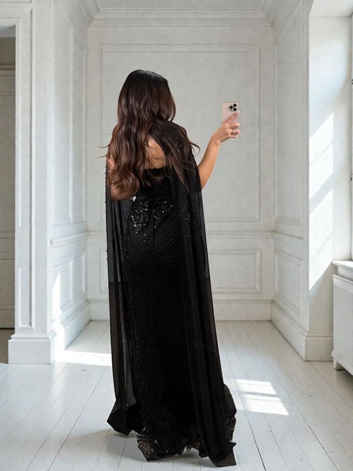 Valentina Boncuk Payet İşlemeli Pelerinli Siyah Tasarım Abiye Elbise 42