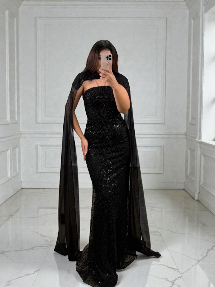 Valentina Boncuk Payet İşlemeli Pelerinli Siyah Tasarım Abiye Elbise 40