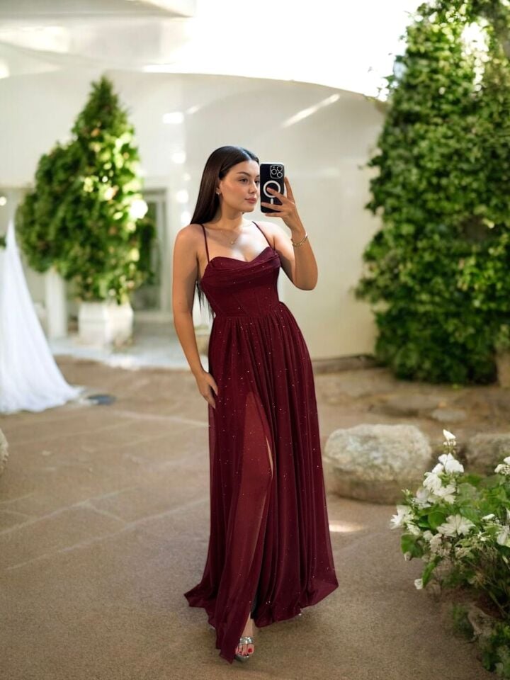 Elsa Simli Tülden Korse Detaylı Bordo Abiye Elbise