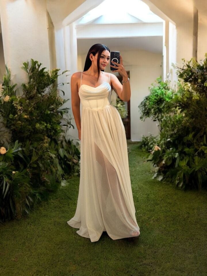 Elsa Simli Tülden Korse Detaylı Ekru Abiye Elbise