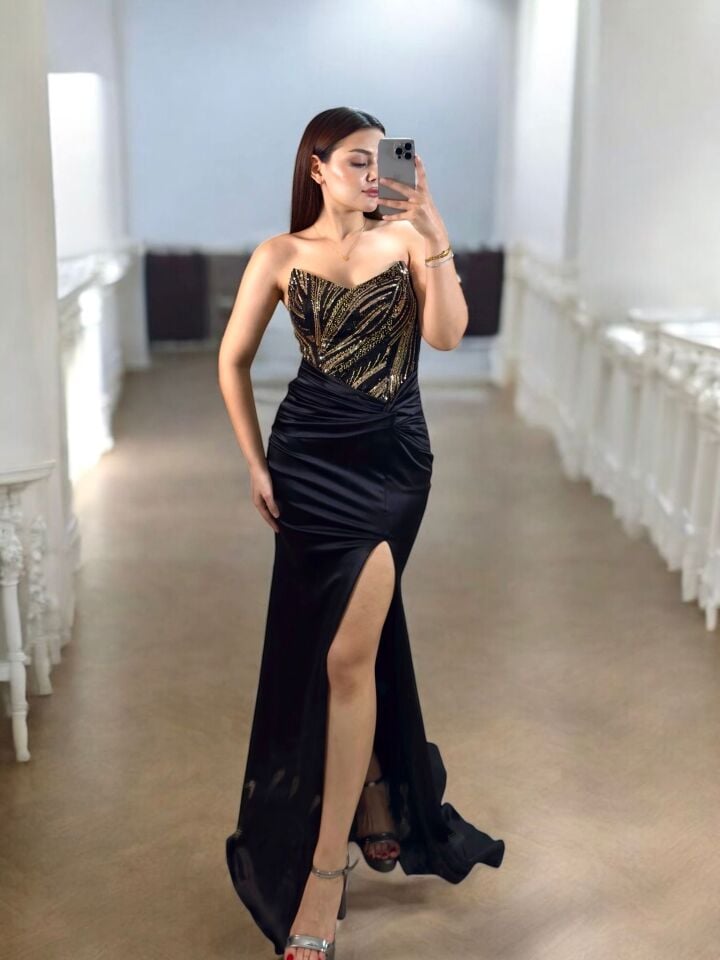 Safir Göğsü Payet İşlemeli Beli Düğüm Detaylı Siyah Renk Saten Abiye Elbise 50