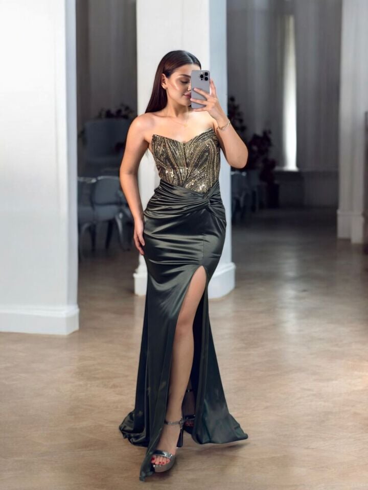 Safir Göğsü Payet İşlemeli Beli Düğüm Detaylı Yeşil Renk Saten Abiye Elbise 36