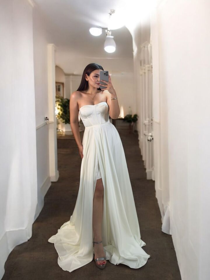 Zaris İnce Saten Korse Ve Yırtmaç Detaylı Beyaz Abiye Elbise 40