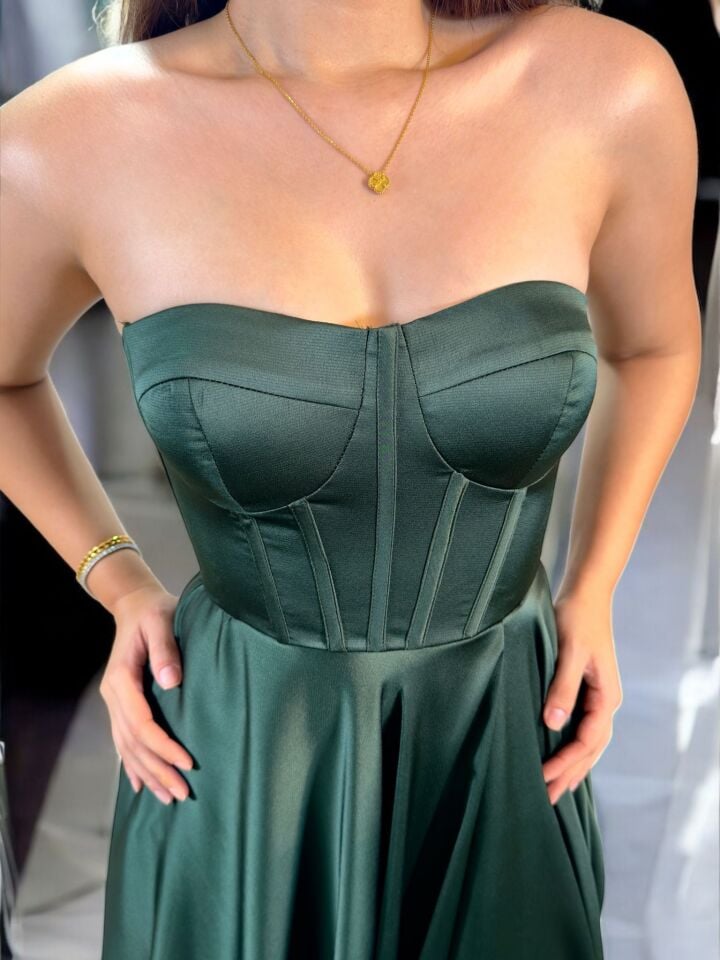 Zaris Saten Korse Ve Yırtmaç Detaylı Yeşil Abiye Elbise 40