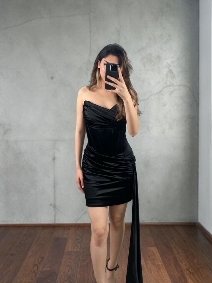 Fency Kuyruklu Saten Siyah Renk Mini Elbise 40