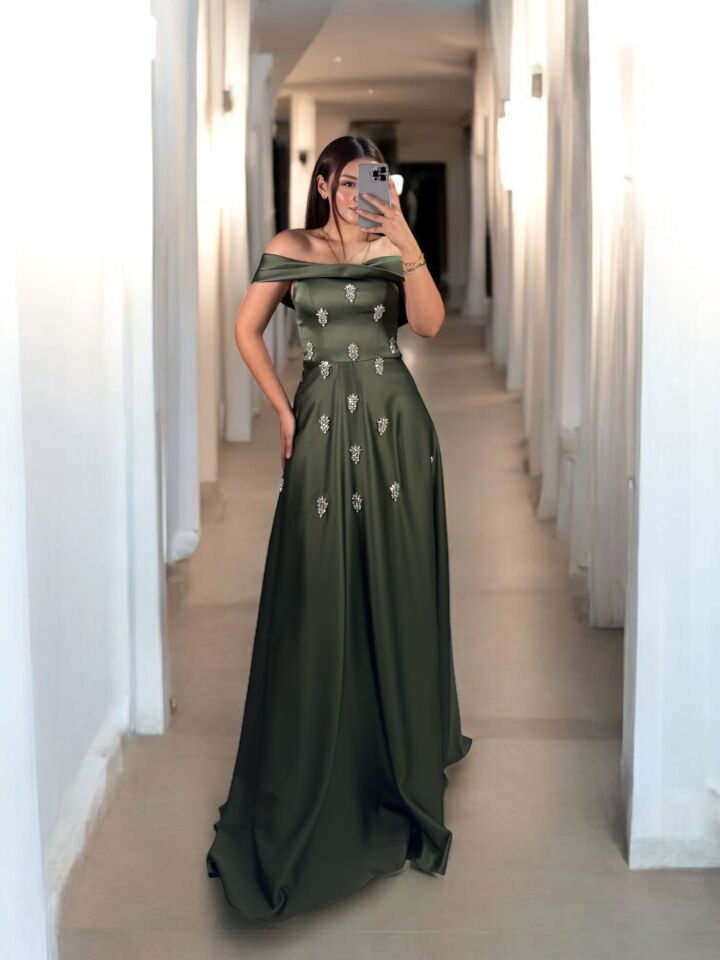 Madonna Zirkon Taşlı Saten Haki Yeşil Renk Abiye Elbise 50