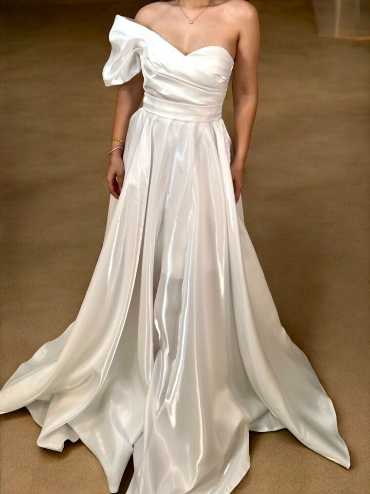 Galya Tek Kol Saten Parlak Beyaz Renk Abiye Elbise 40