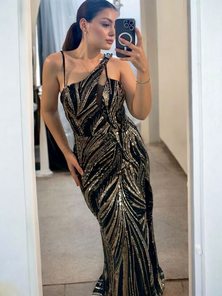 Vega Boncuk Ve Taş İşlemeli Balık Yırtmaçlı Siyah Abiye Elbise 36