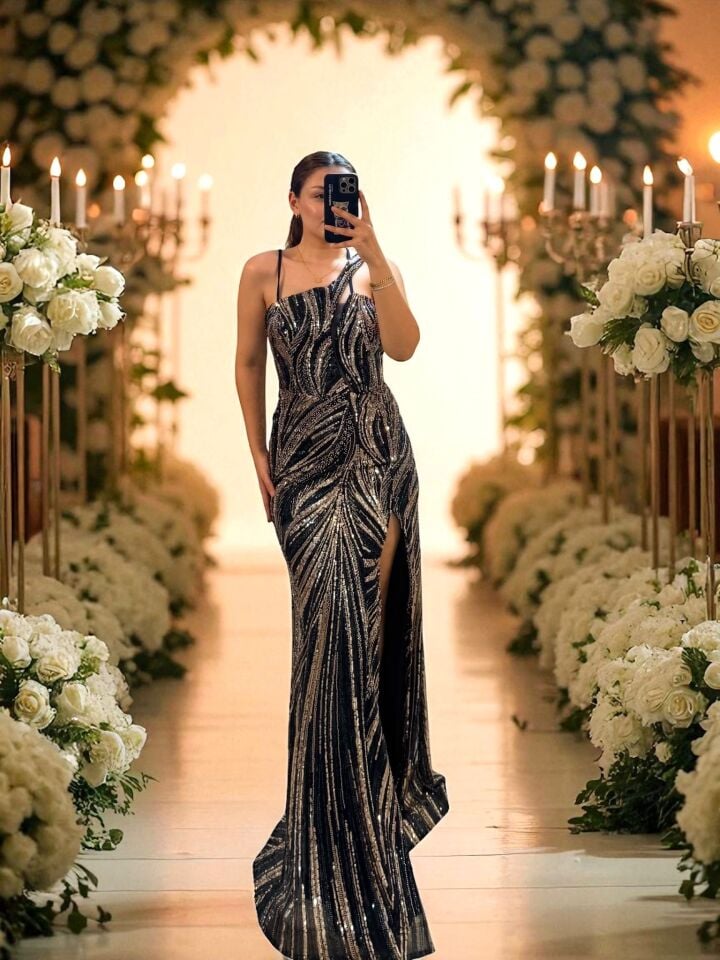 Vega Boncuk Ve Taş İşlemeli Balık Yırtmaçlı Lacivert Abiye Elbise 36