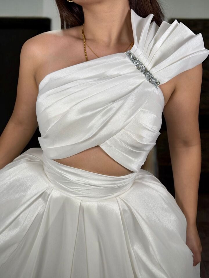 Royal Tek Omuz Tafta Saten Beyaz Abiye Elbise 42
