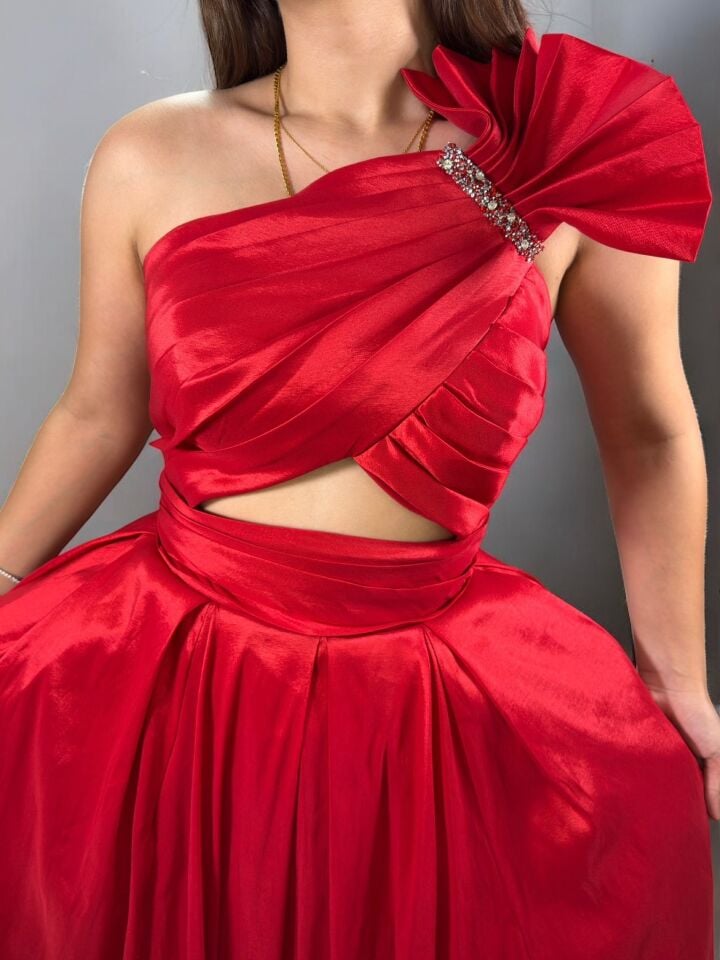 Royal Tek Omuz Tafta Saten Kırmızı Abiye Elbise 36