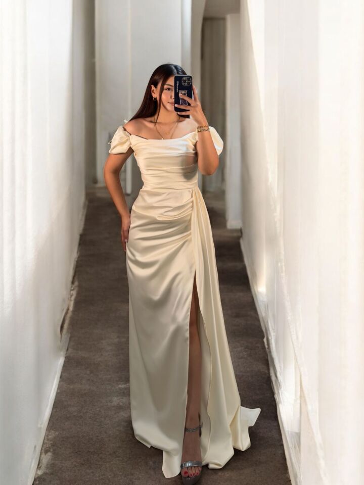 Venis Balon Düşük Kollu Gizli Yırtmaçlı Saten Krem Abiye Elbise 36