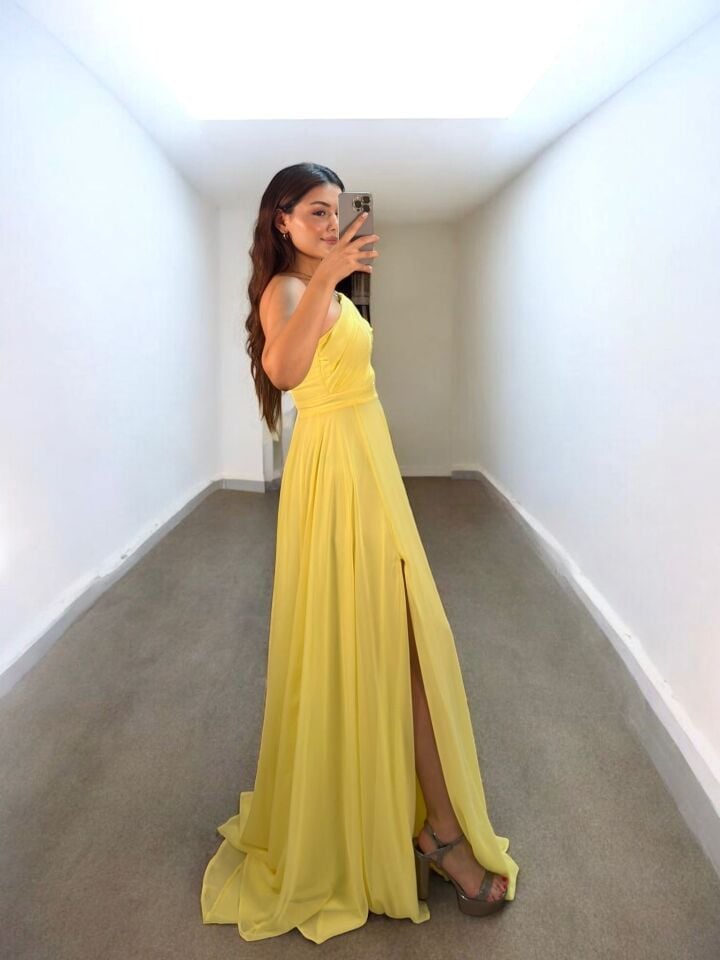 Alya Gold Tokalı Şifon Yırtmaçlı Butter Yellow Abiye Elbise
