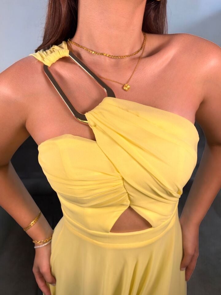 Alya Gold Tokalı Şifon Yırtmaçlı Butter Yellow Abiye Elbise