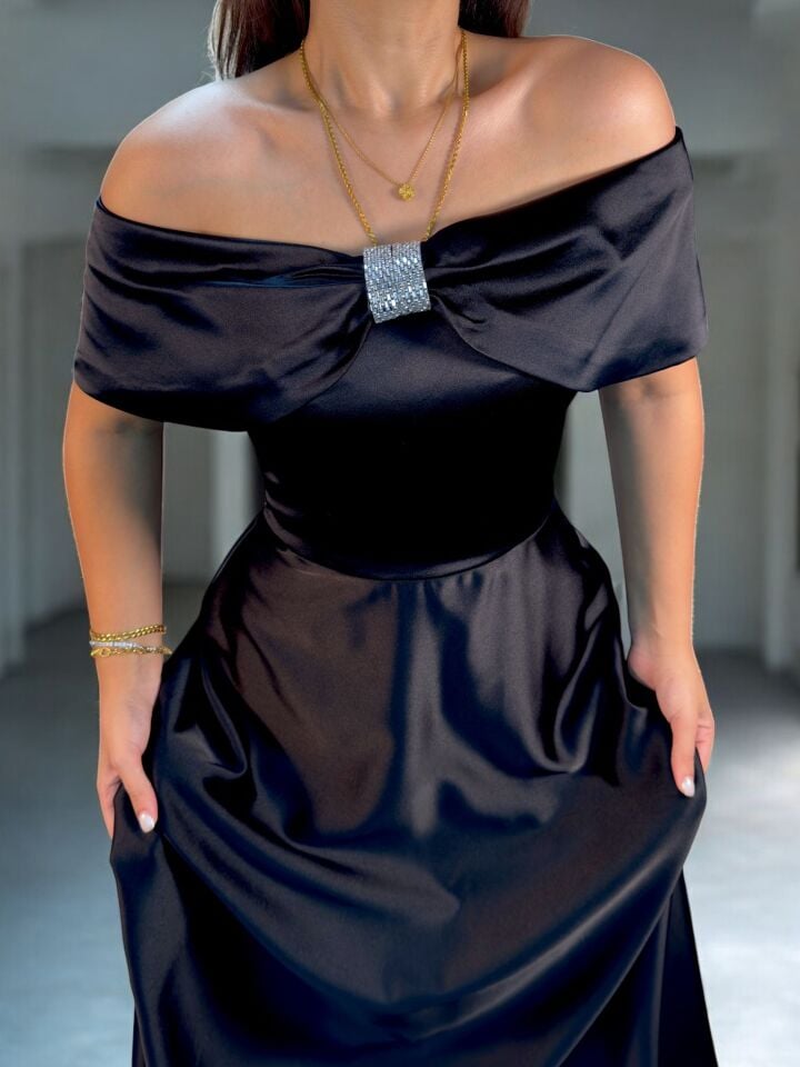 Madonna Yaka Bella Siyah Abiye Elbise