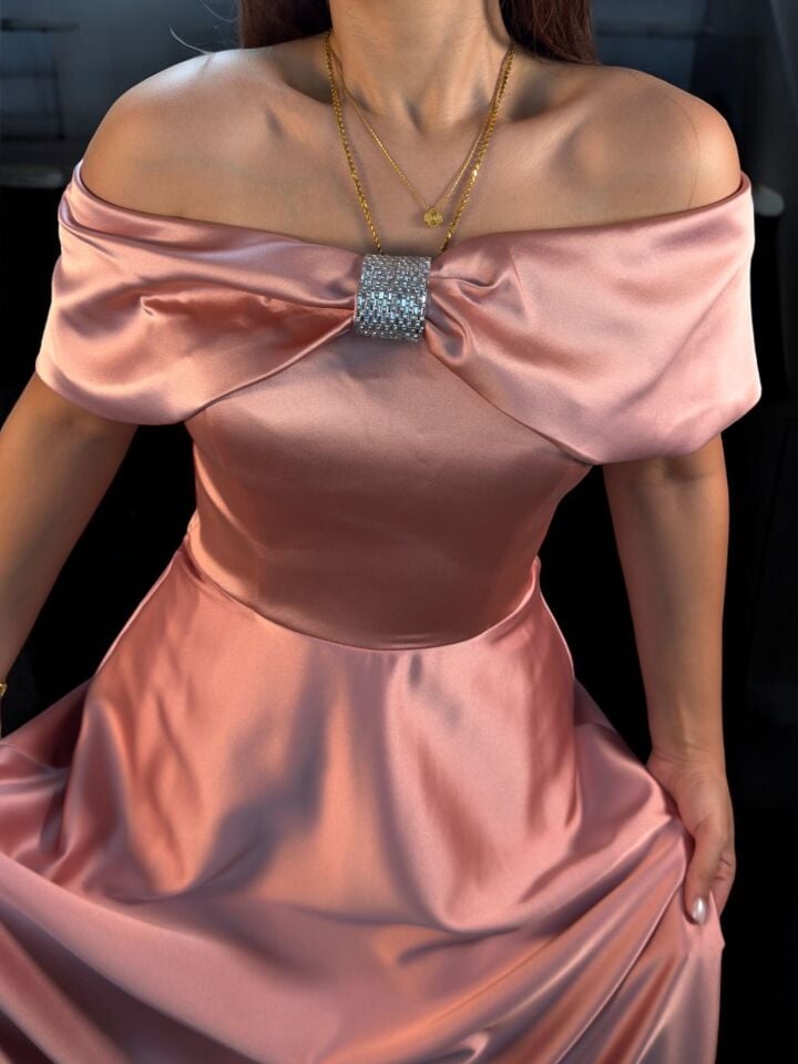 Madonna Yaka Bella Pudra Pembe Abiye Elbise