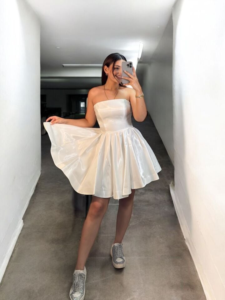 Candy Kısa Hologram Saten Beyaz Abiye Elbise