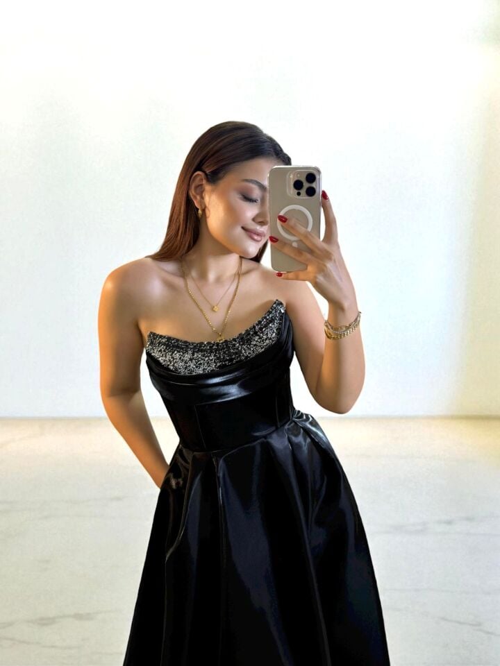 Rozel Göğsü Taşlı Parlak Saten Cepli Siyah Abiye Elbise 36