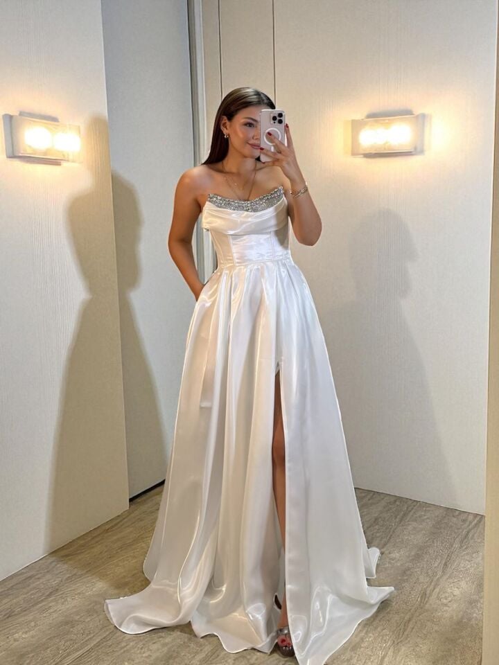 Rozel Göğsü Taşlı Parlak Saten Cepli Beyaz Abiye Elbise 38