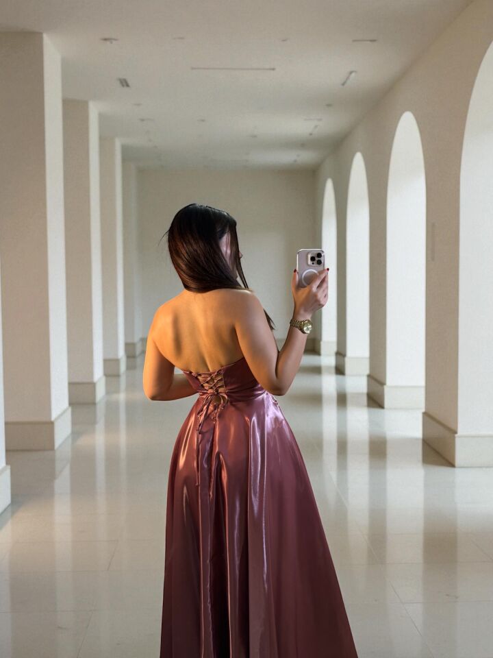 Stella Hologram Saten Straplez Gül Kurusu Renk Abiye Elbise 36