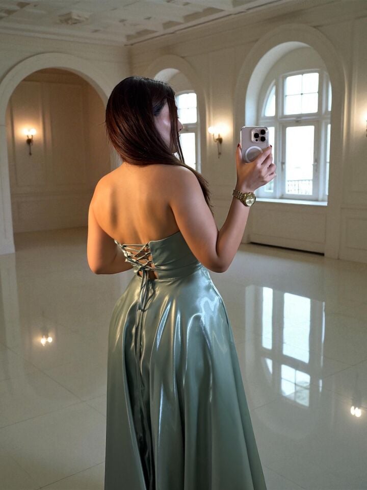 Stella Hologram Saten Straplez Mint Yeşili Renk Abiye Elbise 36