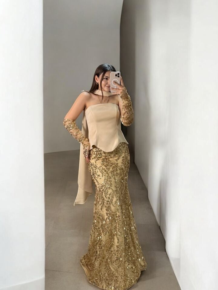 İrina Fular Ve Eldiven Detaylı Dantel Üzeri Payet İşlemeli Korseli Gold Abiye Elbise 36