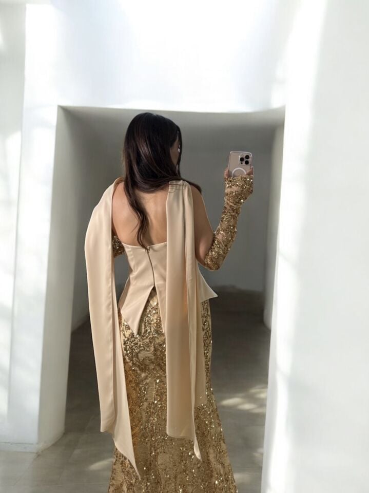 İrina Fular Ve Eldiven Detaylı Dantel Üzeri Payet İşlemeli Korseli Gold Abiye Elbise 36