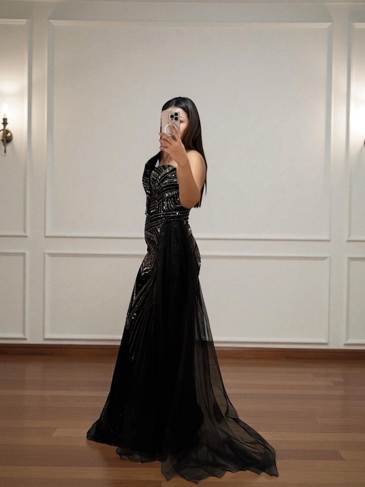 Sortie Tasarım Boncuk Ve Payet İşlemeli Siyah Balık Elbise